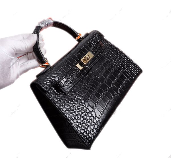 new bags ladies casual clutches handbags fashion european and american style leather embossed handbags foreign trade original orders designe
new bags ladies casual clutches handbags fashion european and american style leather embossed handbags foreign trade original orders designe