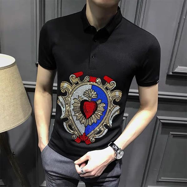 men's polos fashion hair stylist premium fabric party shirt rhinestone shiny short sleeve lapel stage brand clothing, White;black
men's polos fashion hair stylist premium fabric party shirt rhinestone shiny short sleeve lapel stage brand clothing, White;black