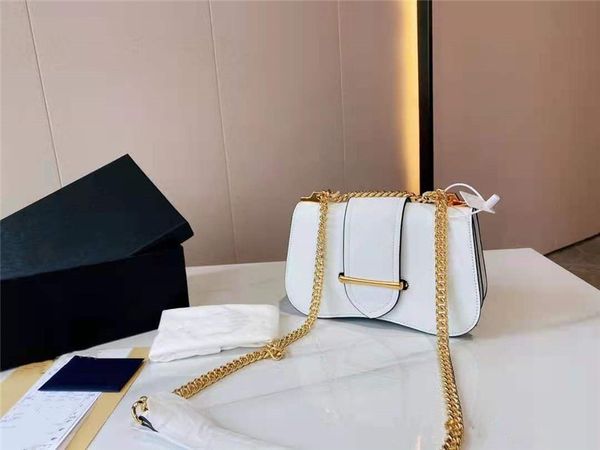 casual fashion chain bag luxury designer ladies handbags one-shoulder diagonal bags cross pattern double-layer leather embossed
casual fashion chain bag luxury designer ladies handbags one-shoulder diagonal bags cross pattern double-layer leather embossed