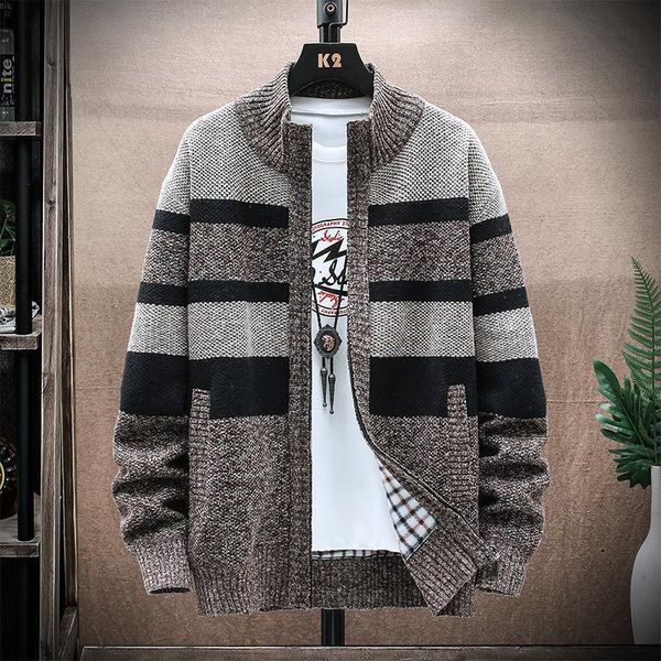 men's sweaters 2021 autumn korean o-neck men thick with velvet cardigan knitted sweatercoats patchwork jacket male -3xl, White;black
men's sweaters 2021 autumn korean o-neck men thick with velvet cardigan knitted sweatercoats patchwork jacket male -3xl, White;black