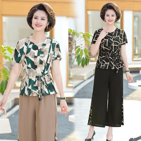 women's two piece pants summer women suits middle-aged mother clothing short-sleeved t-shirt and plus size xl-5xl two-piece female set, White
women's two piece pants summer women suits middle-aged mother clothing short-sleeved t-shirt and plus size xl-5xl two-piece female set, White