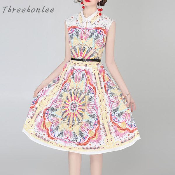 casual dresses 2021 summer chic fashion retro woman dress floral printted sleeveless hollow out with belt female elegant vestidos, Black;gray
casual dresses 2021 summer chic fashion retro woman dress floral printted sleeveless hollow out with belt female elegant vestidos, Black;gray