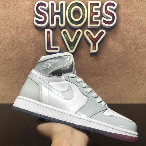 travis scotts x nike air jordan 1 high basketball shoes unc university blue chicago obsidian royal toe shattered men women sport sneaker wit
travis scotts x nike air jordan 1 high basketball shoes unc university blue chicago obsidian royal toe shattered men women sport sneaker wit