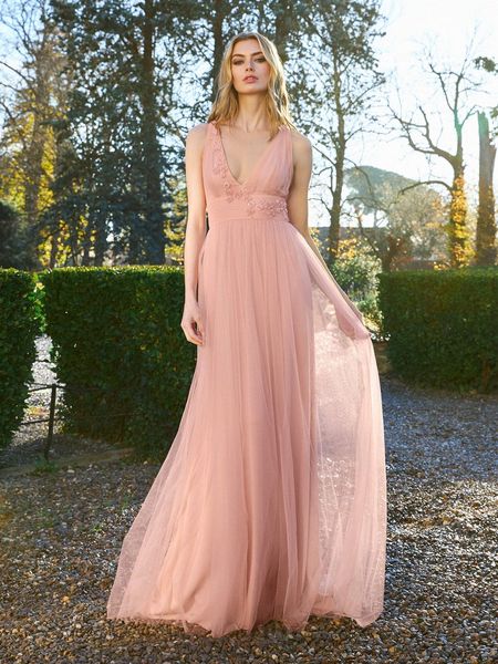 v neck soft tulle a line long prom dresses with beaded criss cross backless robe de soiree women wear special banquet gowns, Black
v neck soft tulle a line long prom dresses with beaded criss cross backless robe de soiree women wear special banquet gowns, Black