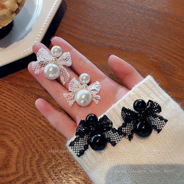 earrings 925 silver needle pearl lace bee female design temperament korean simple net red earrings, Golden
earrings 925 silver needle pearl lace bee female design temperament korean simple net red earrings, Golden