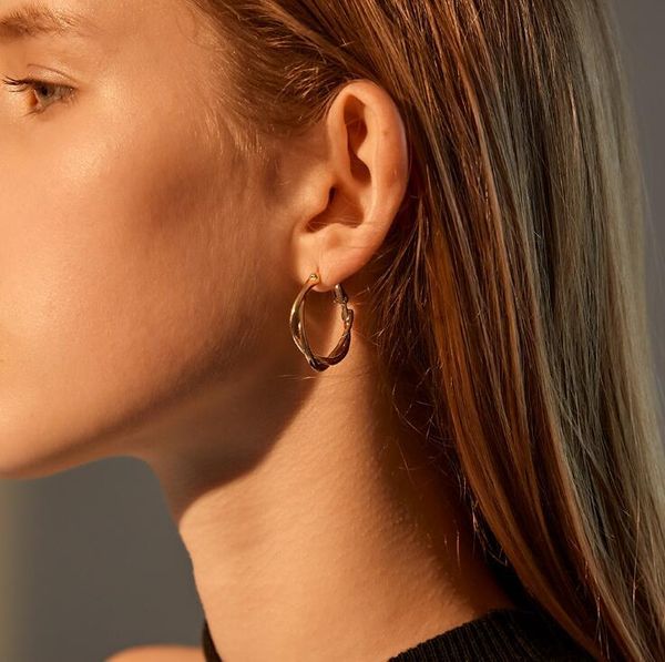 gold silver color metal exaggeration twist circle earrings fashionable wave concise geometry hoop for women girl & huggie, Golden;silver
gold silver color metal exaggeration twist circle earrings fashionable wave concise geometry hoop for women girl & huggie, Golden;silver