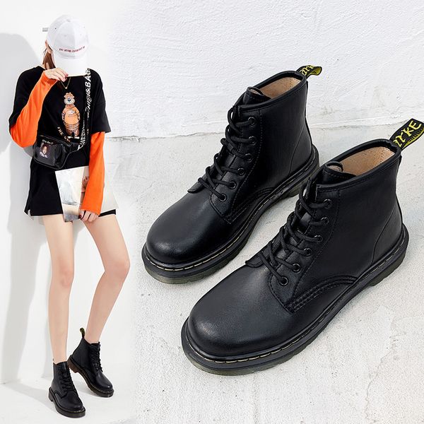 couple's same martin female student 2021 british fashion autumn and winter 8-hole 6-hole flat bottom net red short boots, Black
couple's same martin female student 2021 british fashion autumn and winter 8-hole 6-hole flat bottom net red short boots, Black