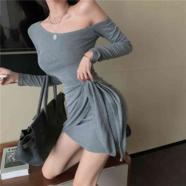 dress autumn long sleeves vintage hepburn elegant lace shreds dress female, Black;gray
dress autumn long sleeves vintage hepburn elegant lace shreds dress female, Black;gray