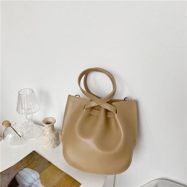 shoulder bags 2021 fashionable solid color pleated handbags leather crossbody multi-capacity bucket sac a main
shoulder bags 2021 fashionable solid color pleated handbags leather crossbody multi-capacity bucket sac a main