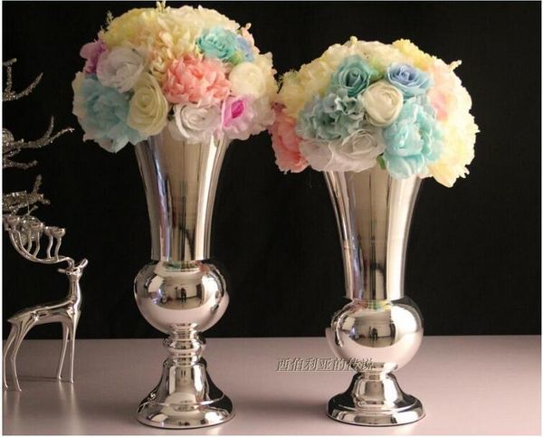 wedding home centerpiece decoration gold or sliver trumpet shape metal stand tall martini flower party
wedding home centerpiece decoration gold or sliver trumpet shape metal stand tall martini flower party