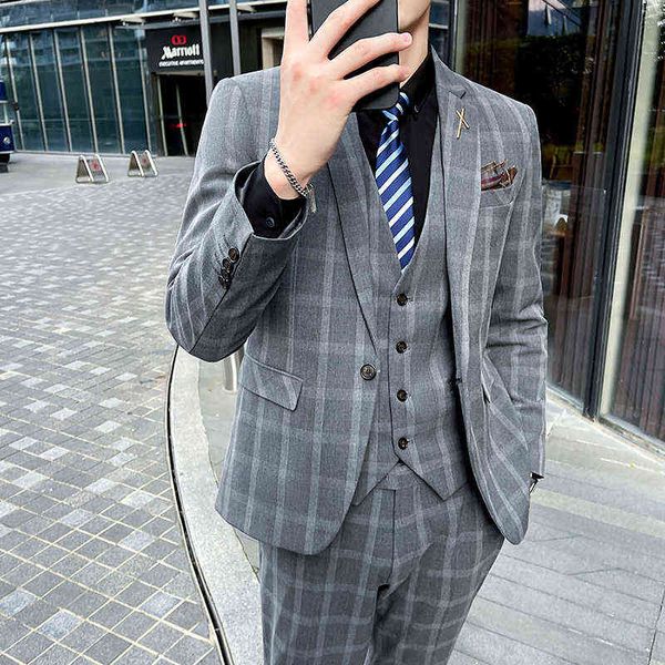 luxury suits blaze 2021 autumn and winter men's plaid leisure busins profsional white-collar slim three piece suit, Black
luxury suits blaze 2021 autumn and winter men's plaid leisure busins profsional white-collar slim three piece suit, Black