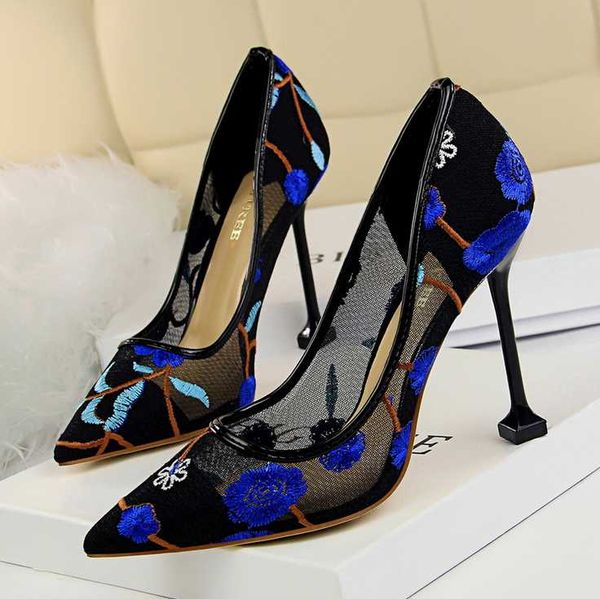 european and american style super high heel shallow mouth pointed flower embroidery lace mesh hollow nightclub shoes dress, Black
european and american style super high heel shallow mouth pointed flower embroidery lace mesh hollow nightclub shoes dress, Black
