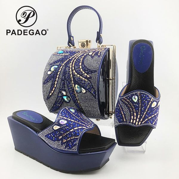 dress shoes 2021 summer coming italian lady and bag to match in blue color high heels with shinning crystal for wedding party, Black
dress shoes 2021 summer coming italian lady and bag to match in blue color high heels with shinning crystal for wedding party, Black