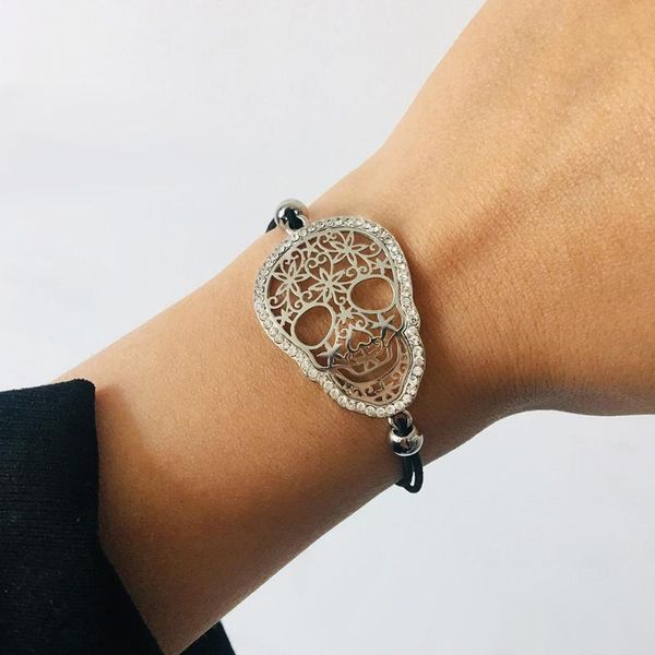 charm bracelets tendy hollow skull bangles for women elastic adjustable bracelet femal gothic gold jewelry couples gifts 2021, Golden;silver 
charm bracelets tendy hollow skull bangles for women elastic adjustable bracelet femal gothic gold jewelry couples gifts 2021, Golden;silver