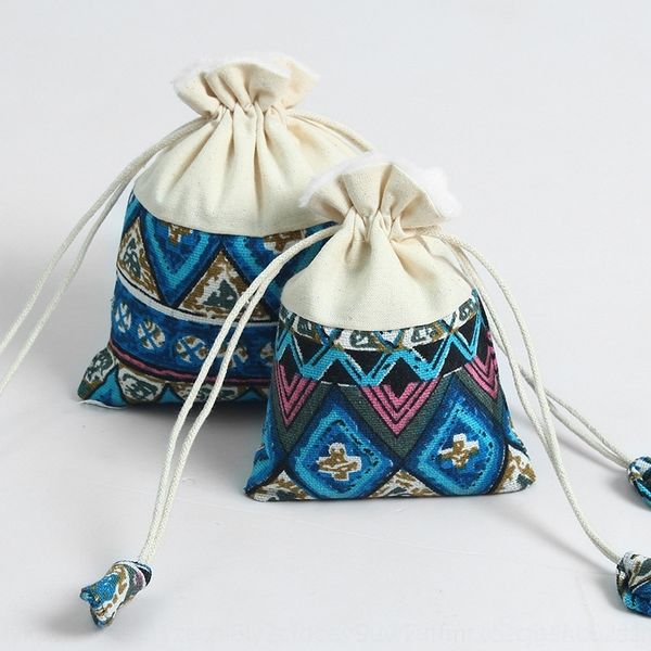 UKr brocade packaging boxes packaging gift packing brocade jewelry boxes bag jewelry bag, Black;white
UKr brocade packaging boxes packaging gift packing brocade jewelry boxes bag jewelry bag, Black;white