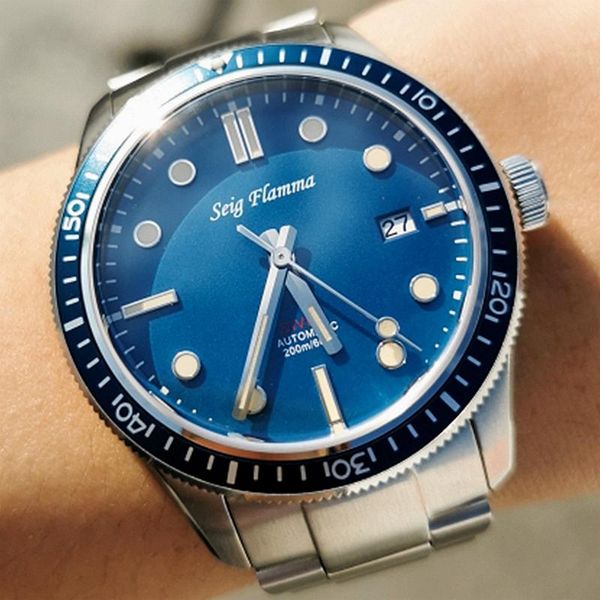 wristwatches vintage 200m diver watch men sports nh35 automatic mechanical watches 42mm stainless steel sapphire glass luminous, Slivery;brown
wristwatches vintage 200m diver watch men sports nh35 automatic mechanical watches 42mm stainless steel sapphire glass luminous, Slivery;brown