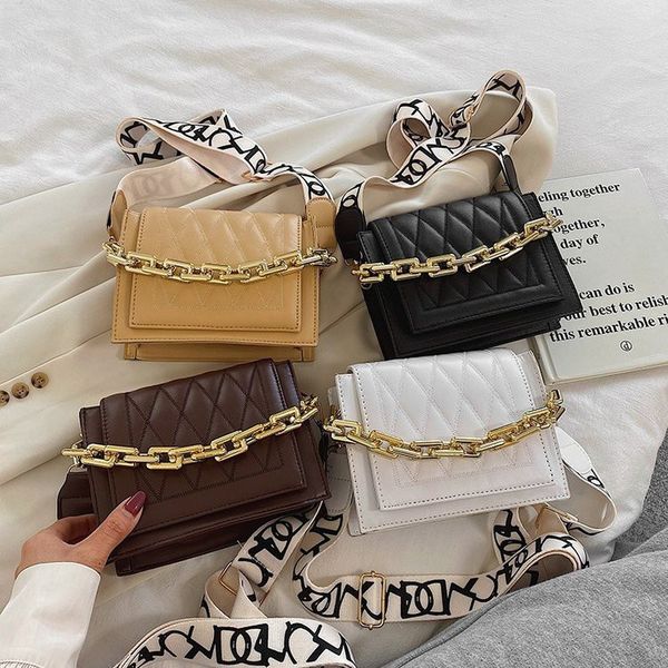 evening bag 2021 women's summer wide shoulder belt messenger small square popular fashion single portable rhombic chain
evening bag 2021 women's summer wide shoulder belt messenger small square popular fashion single portable rhombic chain
