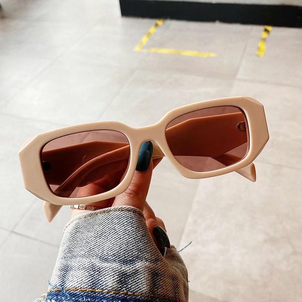 sunglasses fashion square small for women 2021 trend vintage black sun glasses elegant gradient classic shade, White;black
sunglasses fashion square small for women 2021 trend vintage black sun glasses elegant gradient classic shade, White;black
