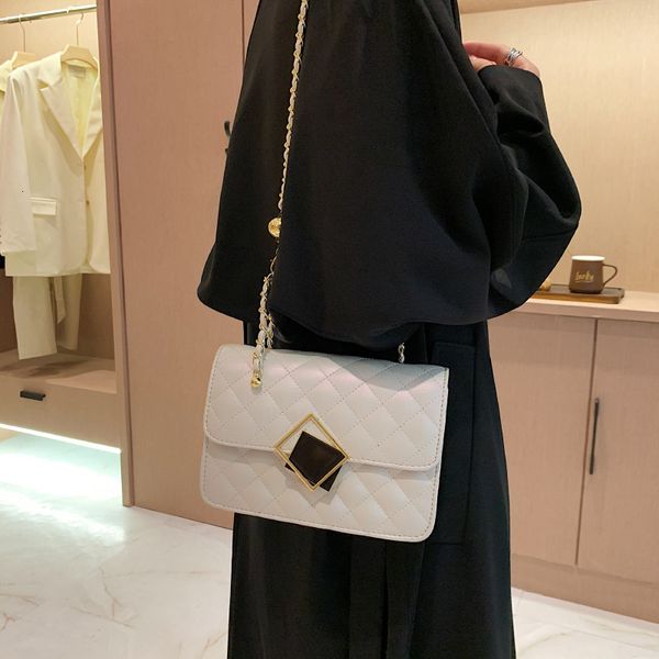 bag female 2021 korean fashion lingge embroidered thread small square bag golden ball single shoulder satchel
bag female 2021 korean fashion lingge embroidered thread small square bag golden ball single shoulder satchel
