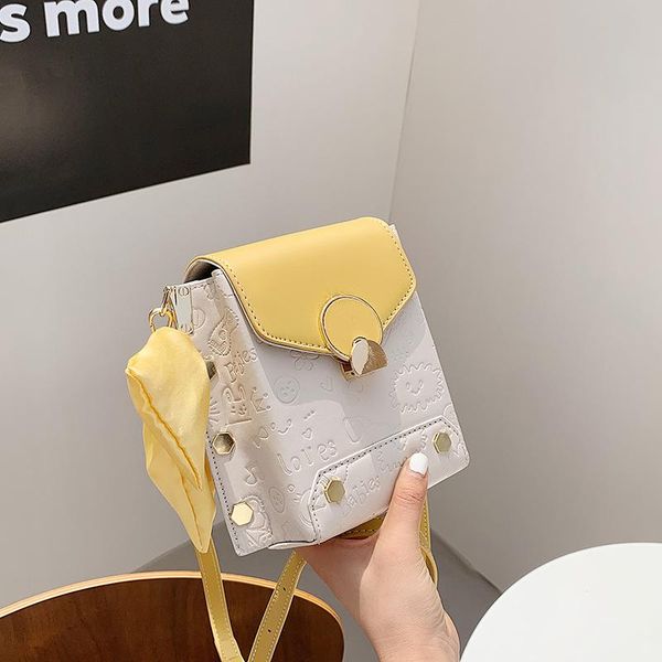 Evening Bags Women's 2021 Summer European And American Shoulder Messenger Embossed Colored Mobile Phone Small Square Bag Totes
Evening Bags Women's 2021 Summer European And American Shoulder Messenger Embossed Colored Mobile Phone Small Square Bag Totes