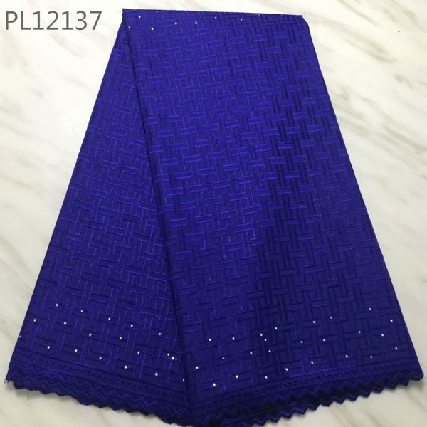 5yards/lot wonderful royal blue african cotton fabric embroidery match crystal swiss voile dry lace for dressing pl12137, Black;white
5yards/lot wonderful royal blue african cotton fabric embroidery match crystal swiss voile dry lace for dressing pl12137, Black;white