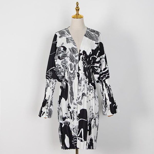 casual dresses female fashion dress vintage pleated women flare long sleeve v neck spring summer clothes, Black;gray
casual dresses female fashion dress vintage pleated women flare long sleeve v neck spring summer clothes, Black;gray