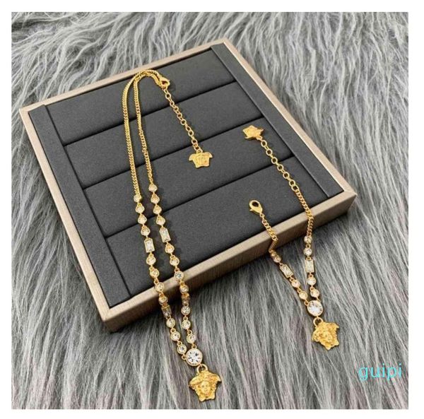 fan head maze diamond necklace femininity women's net red brass high version bracelet, Black
fan head maze diamond necklace femininity women's net red brass high version bracelet, Black