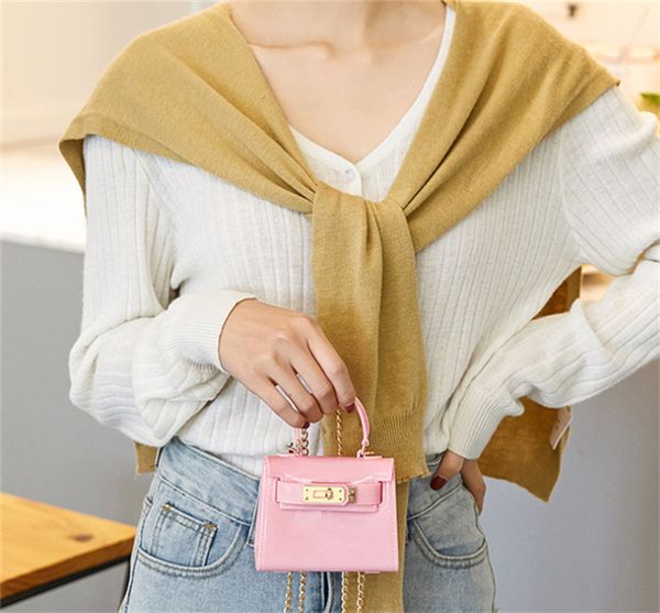bags Designers Handbag Luxuryshandbags High Quality Ladies Chain Shoulder Patent Leather Diamond Luxurys Evening Cross bodyBag DZRQECZX, Sky blue
bags Designers Handbag Luxuryshandbags High Quality Ladies Chain Shoulder Patent Leather Diamond Luxurys Evening Cross bodyBag DZRQECZX, Sky blue