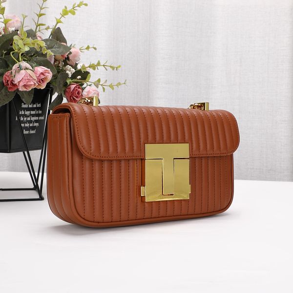 t brand women messenger bags fashion chains shoulder bags genuine real leather cross body bag elegant flap-bags gold hardware, Black;red
t brand women messenger bags fashion chains shoulder bags genuine real leather cross body bag elegant flap-bags gold hardware, Black;red