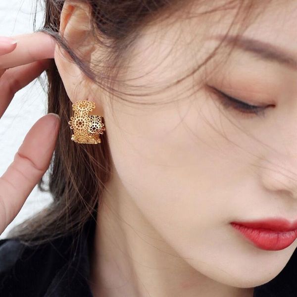 hoop & huggie flower earrings vintage filigree danity small gold open hoops for women, Golden;silver
hoop & huggie flower earrings vintage filigree danity small gold open hoops for women, Golden;silver
