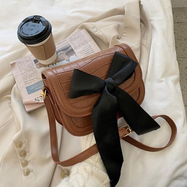 cross body european and american ladies shoulder messenger bag mini 2021 trendy fashion net red saddle
cross body european and american ladies shoulder messenger bag mini 2021 trendy fashion net red saddle