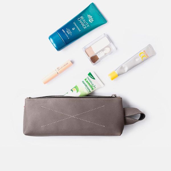 arrival handmade pencil pouch genuine leather storage bag vintage small makeup for women gift friend cosmetic bags & cases 
arrival handmade pencil pouch genuine leather storage bag vintage small makeup for women gift friend cosmetic bags & cases