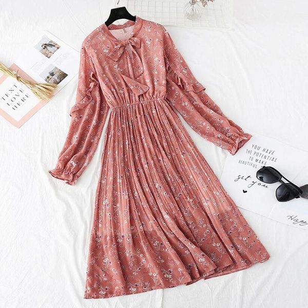 casual dresses women summer dress 2021 spring female flare sleeve print ruffles chiffon high waist floral pleated robe femme, Black;gray
casual dresses women summer dress 2021 spring female flare sleeve print ruffles chiffon high waist floral pleated robe femme, Black;gray