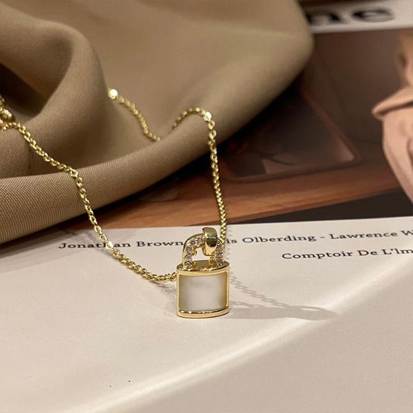 pendant necklaces 2021 design shell lock for women's stainless steel necklace korean fashion jewelry girl's clavicle chain, Silver
pendant necklaces 2021 design shell lock for women's stainless steel necklace korean fashion jewelry girl's clavicle chain, Silver