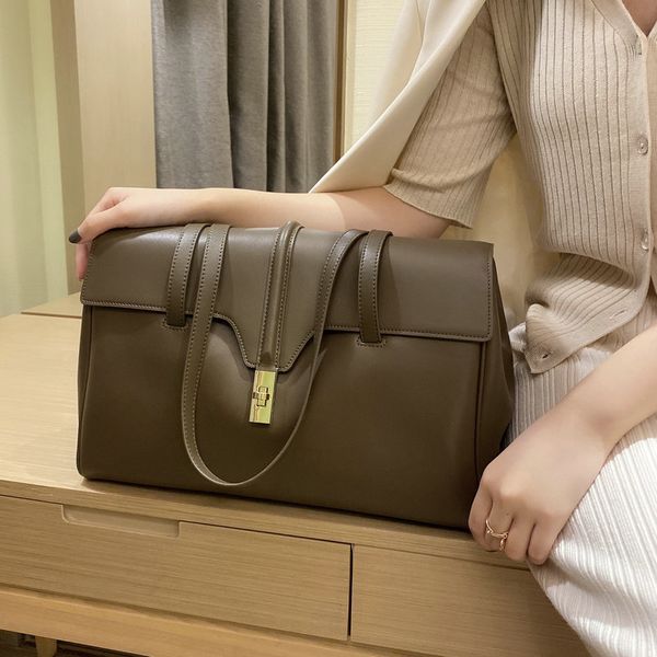 women's bag in autumn and winter of 2020
women's bag in autumn and winter of 2020