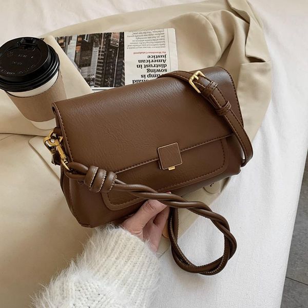 fashion 2021 braided strap baguette shoulder bags for women simple pu leather ladies crossbody flap purse
fashion 2021 braided strap baguette shoulder bags for women simple pu leather ladies crossbody flap purse