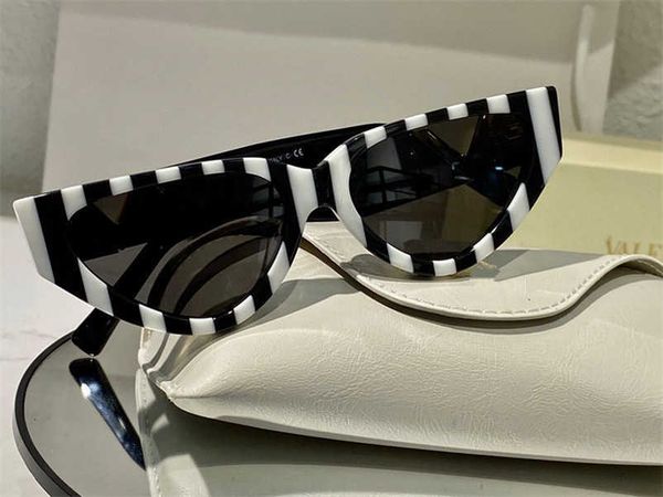 sunglasses for women summer style anti-ultraviolet 4063 retro plate plank full frame fashion eyeglasses random box, White;black
sunglasses for women summer style anti-ultraviolet 4063 retro plate plank full frame fashion eyeglasses random box, White;black