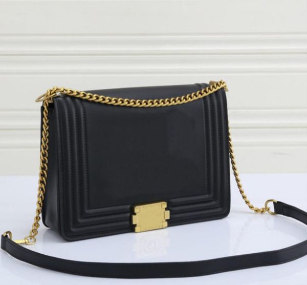 2021 summer european and american messenger shoulder bags simple chain small square bag
2021 summer european and american messenger shoulder bags simple chain small square bag