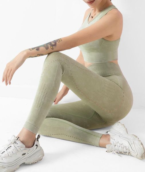 yoga outfit seamless sports suit breathable high elastic pants bra long leggings running fitness set womens outfits
yoga outfit seamless sports suit breathable high elastic pants bra long leggings running fitness set womens outfits