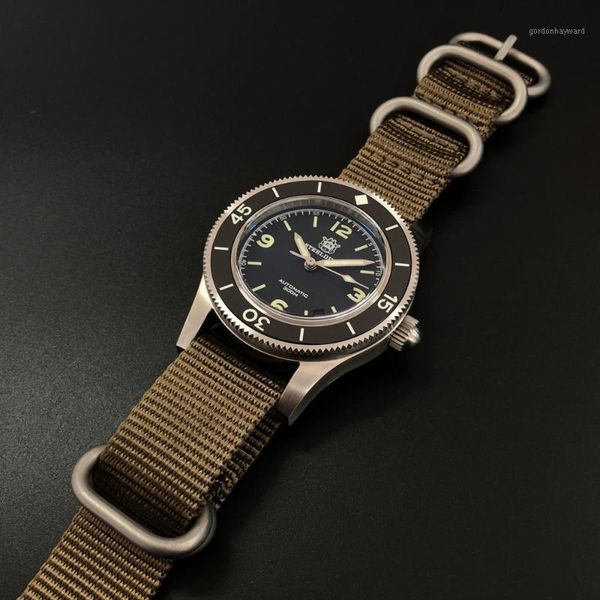 mechanical watch sapphire crystal 41mm dial super green luminous 300m waterproof nh35 men's diving wristwatches, Slivery;brown
mechanical watch sapphire crystal 41mm dial super green luminous 300m waterproof nh35 men's diving wristwatches, Slivery;brown
