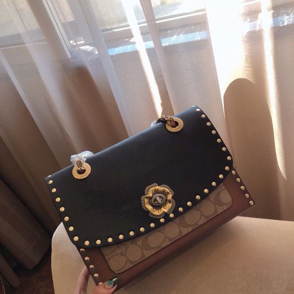women's bag rivet chain fashion versatile one shoulder straddle luxuryss designerss yw
women's bag rivet chain fashion versatile one shoulder straddle luxuryss designerss yw