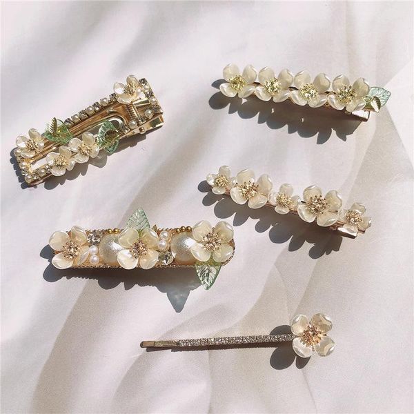 hair accessories 2021 korean sweet girl exquisite beautiful rhinestones pear flower duckbill clip fashion women's hairpins
hair accessories 2021 korean sweet girl exquisite beautiful rhinestones pear flower duckbill clip fashion women's hairpins