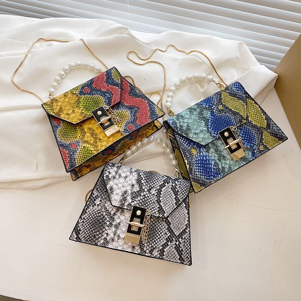 evening bag 2021 trend pu snake lock temperament chain small square fashion women's single shoulder diagonal
evening bag 2021 trend pu snake lock temperament chain small square fashion women's single shoulder diagonal