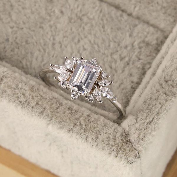 cluster rings exquisite love square ladies ring cz 925 sterling silver crystal wedding engagement proposal, Golden;silver
cluster rings exquisite love square ladies ring cz 925 sterling silver crystal wedding engagement proposal, Golden;silver
