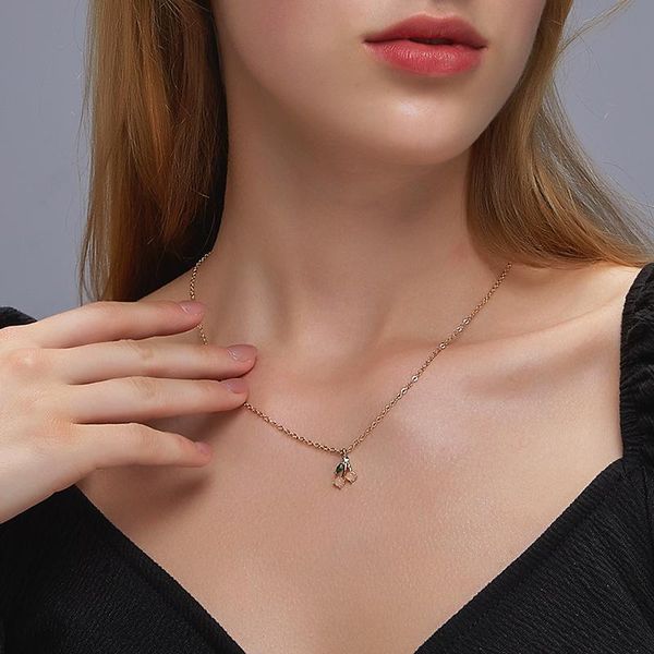 sweet small fruits strawberry pendant necklaces for women girls short gold silver color clavicle chain mini crystal necklace
sweet small fruits strawberry pendant necklaces for women girls short gold silver color clavicle chain mini crystal necklace