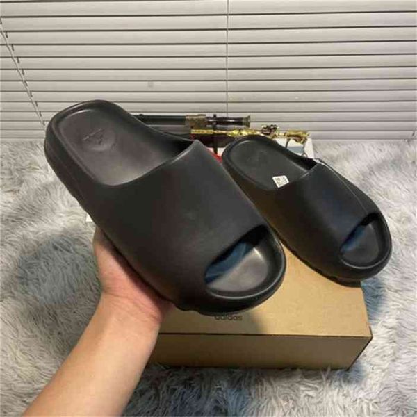 fashion brand slippers foam men super great quality runner outdoor basketball football soccer sneakers sports sandal leisure gift summer par, Black
fashion brand slippers foam men super great quality runner outdoor basketball football soccer sneakers sports sandal leisure gift summer par, Black