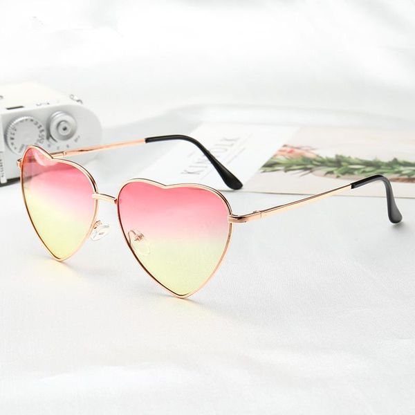 heart shaped sunglasses woman lovely shades sun glasses for women candy color metal frame girl sunglass mirror lunette soleil, White;black
heart shaped sunglasses woman lovely shades sun glasses for women candy color metal frame girl sunglass mirror lunette soleil, White;black