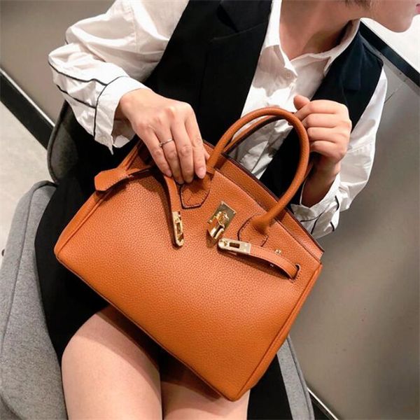 designers handbags shoulder ladies luxury crossbody tote handbag classic genuine leather silver clasp large capacity long, Black
designers handbags shoulder ladies luxury crossbody tote handbag classic genuine leather silver clasp large capacity long, Black