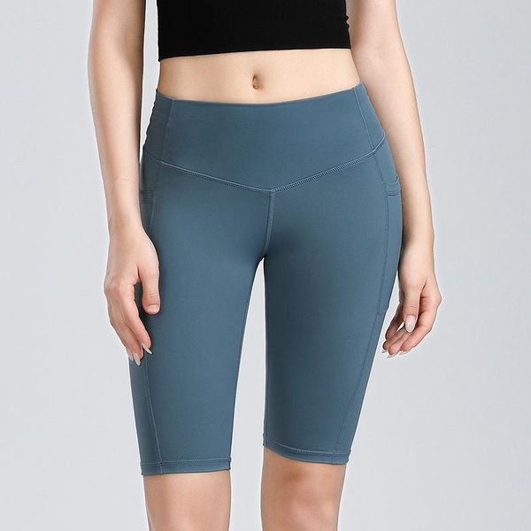 summer style high waist yoga elastic breathable pockets in europe and america five-point nylon fitness sports shorts outfit
summer style high waist yoga elastic breathable pockets in europe and america five-point nylon fitness sports shorts outfit