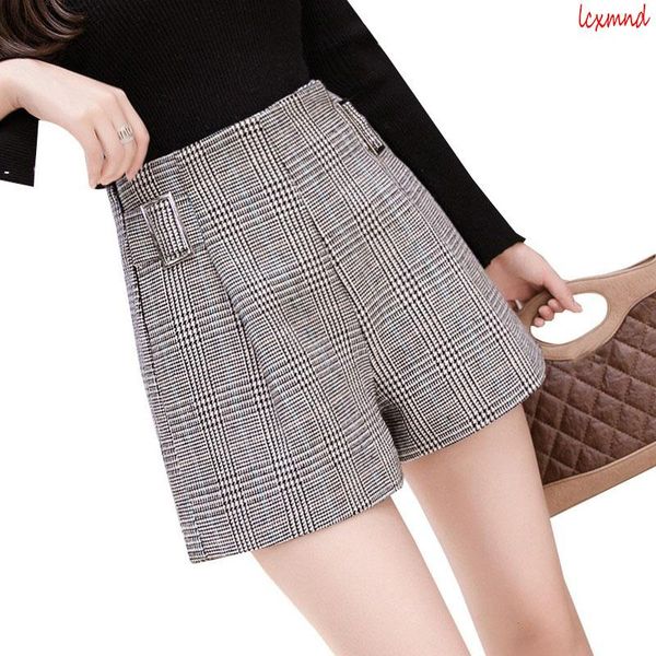 women's shorts 2021 autumn and winter woolen fashion plaid wide-leg for women high waist all match short feminino mujer, White;black
women's shorts 2021 autumn and winter woolen fashion plaid wide-leg for women high waist all match short feminino mujer, White;black
